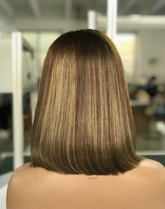 LWIGSINC #4 Mix #27 Blonde Highlight 5x5 Korean HD Lace Silky Straight Bob Cut Wigs 10 Inch 200% Density (55AD-ST-4/27#-10-H8)